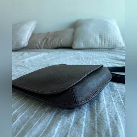 Vintage Coach 9135 Hippie Saddle Bag in Mahogany & Silver Hardware - Picture 5 of 12